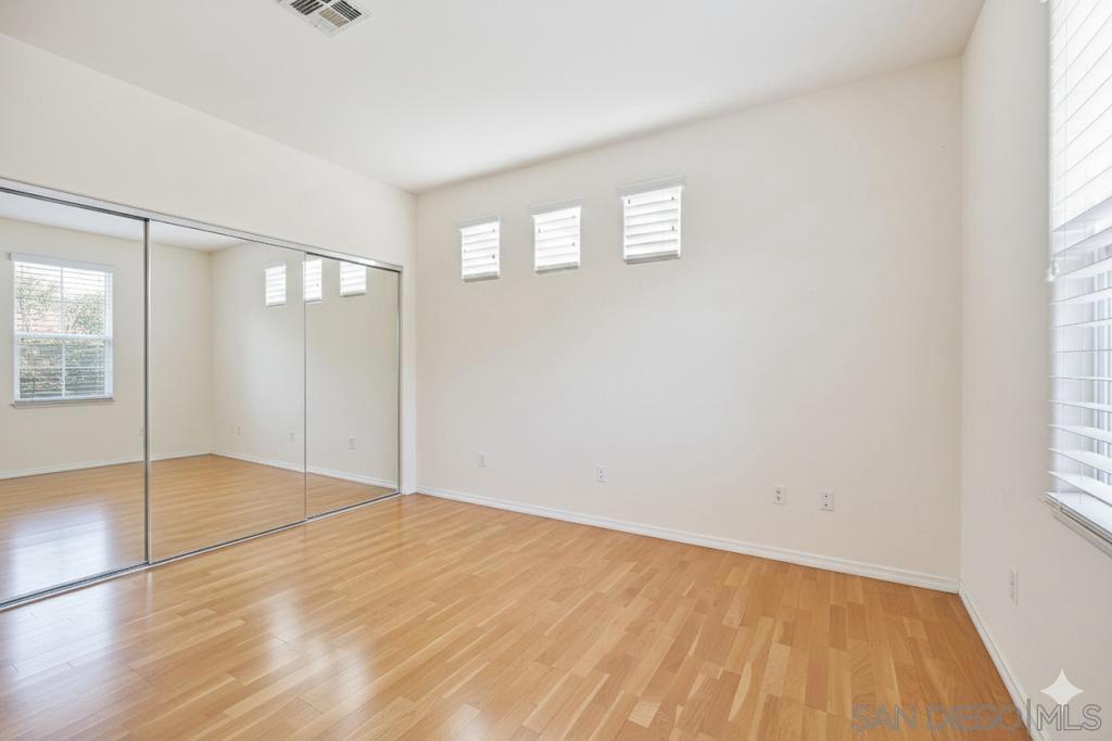260017940SD Property Photo 44
