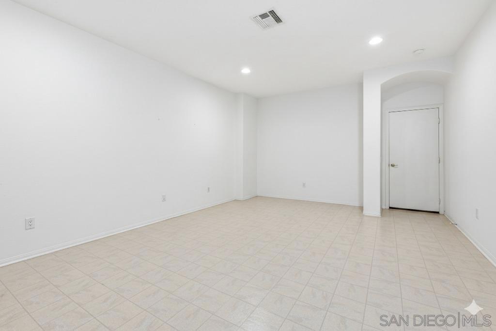260017940SD Property Photo 49