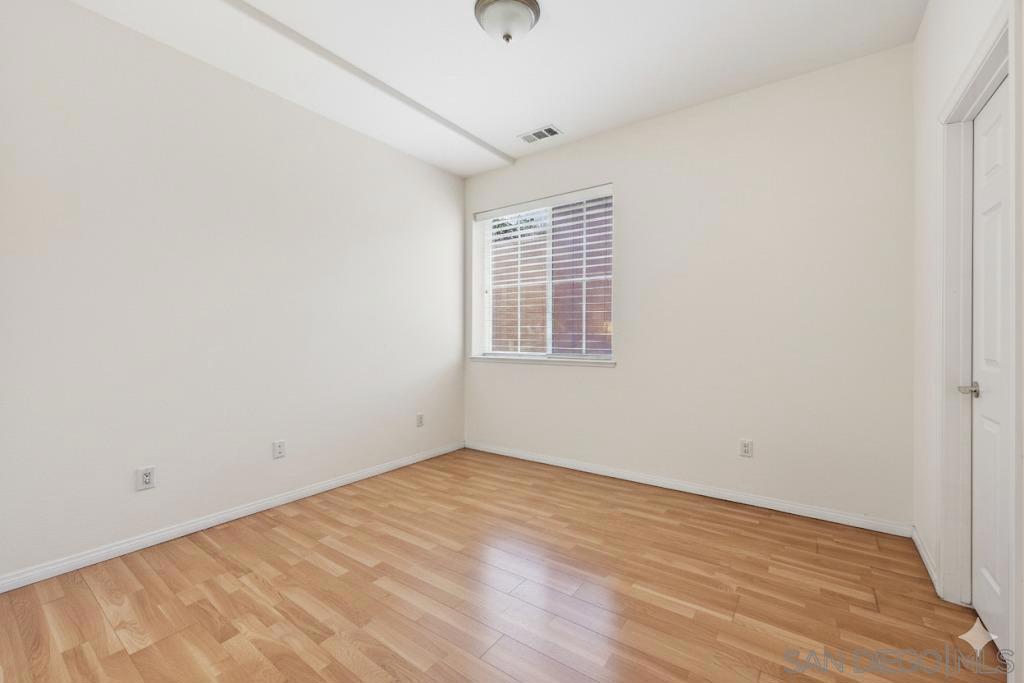 260017940SD Property Photo 50