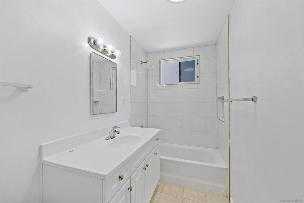 1460 64 Grand Ave Property Photo 19