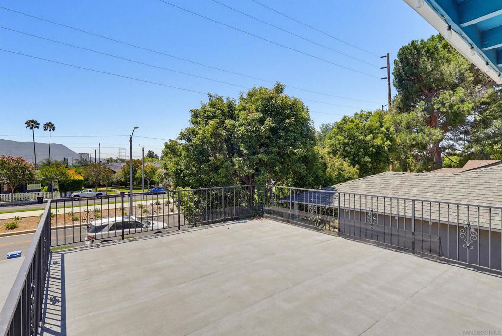 3809 W Chandler Blvd Property Photo 6