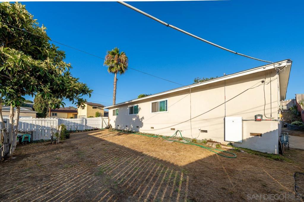 2458 Calle Tortuosa Property Photo 42