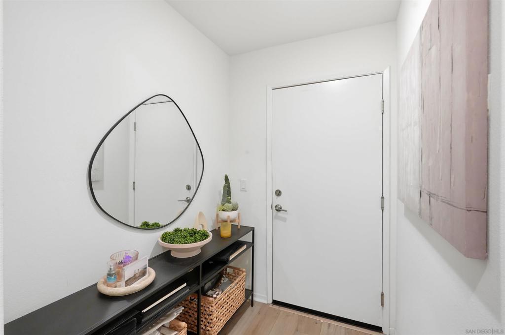 5491 Seacliff Pl 108 Property Photo 45