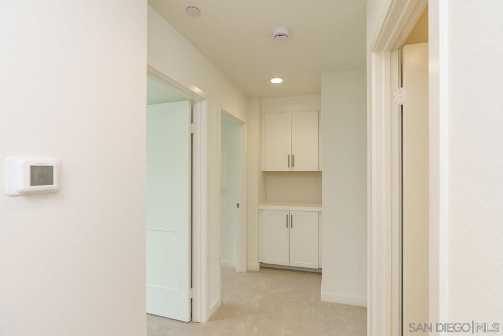 2564 Delphinium Ln Property Photo 4