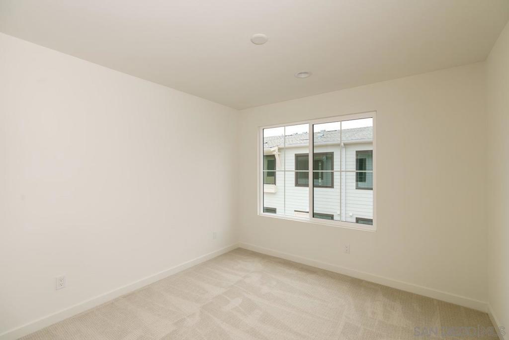 2564 Delphinium Ln Property Photo 34