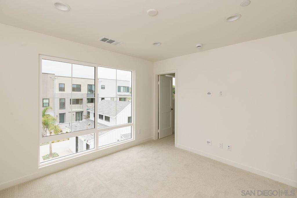2564 Delphinium Ln Property Photo 40