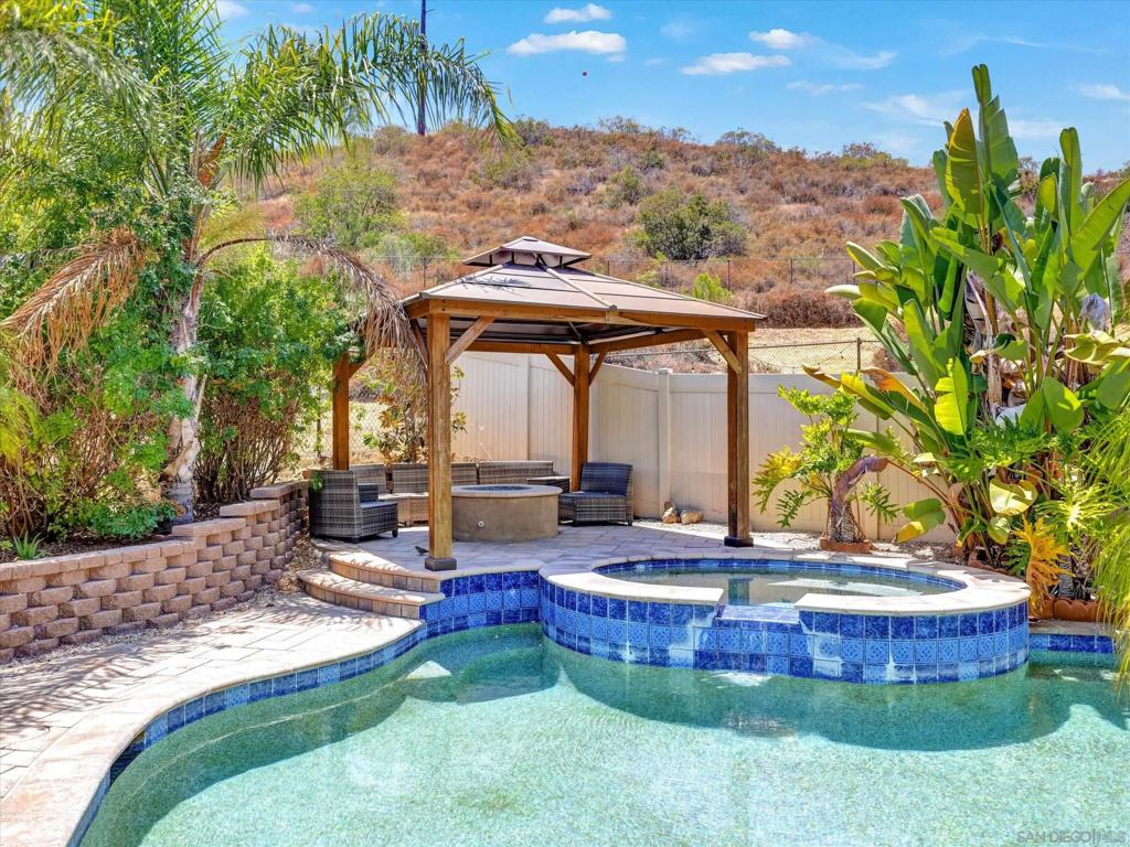 13589 Sohail Property Photo 7