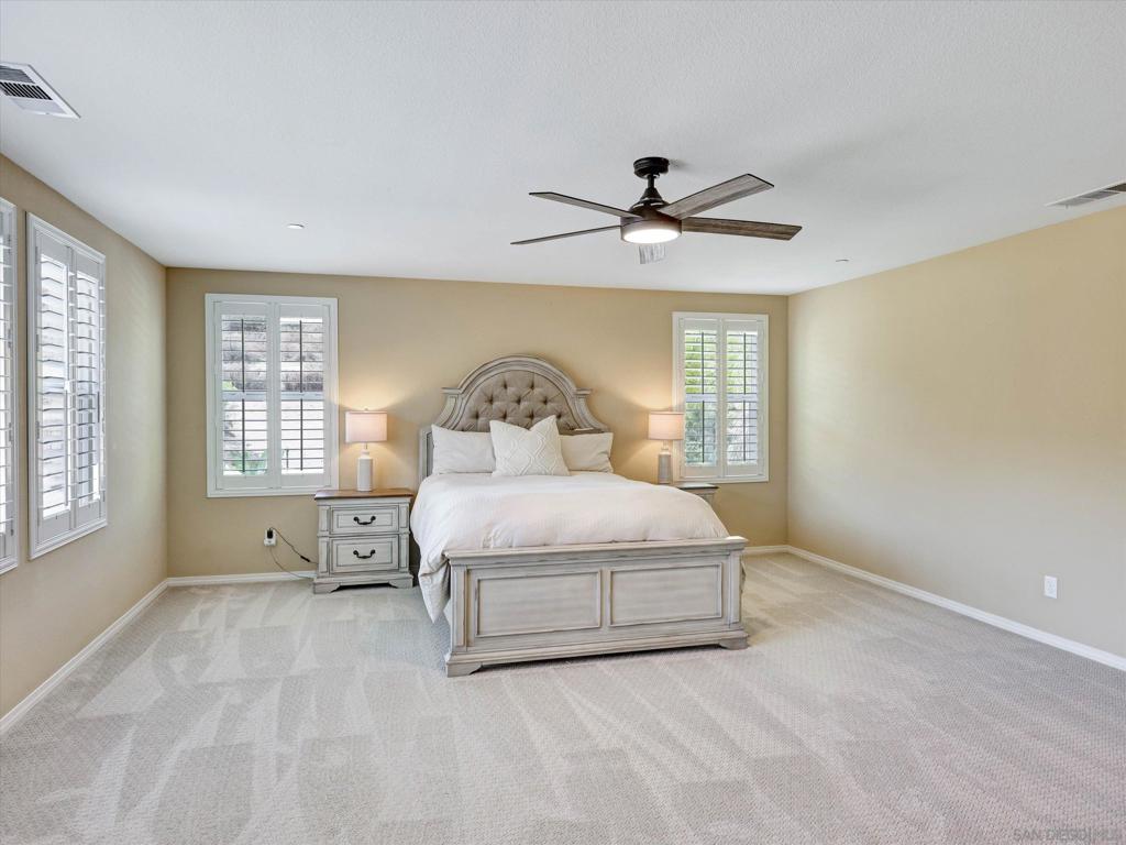 13589 Sohail Property Photo 36