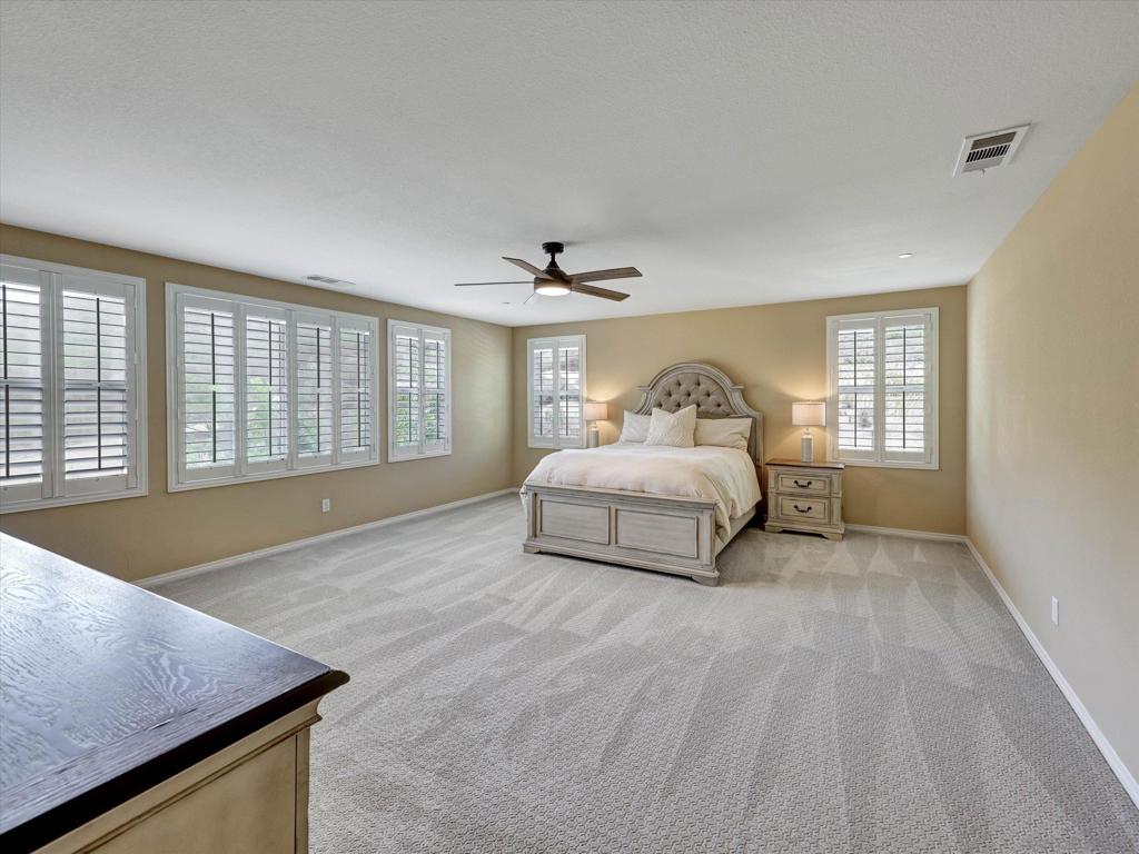 13589 Sohail Property Photo 37
