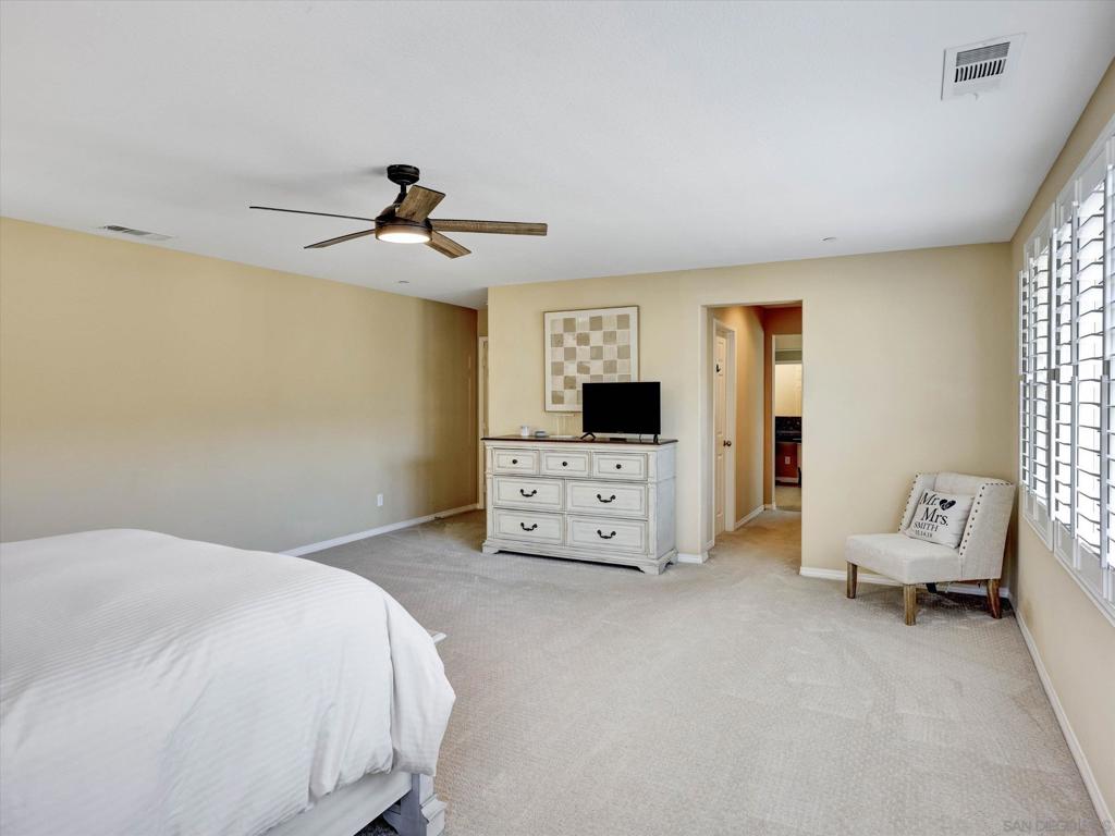 13589 Sohail Property Photo 38