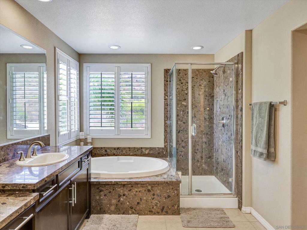 13589 Sohail Property Photo 41