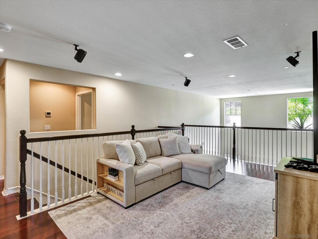 13589 Sohail Property Photo 44