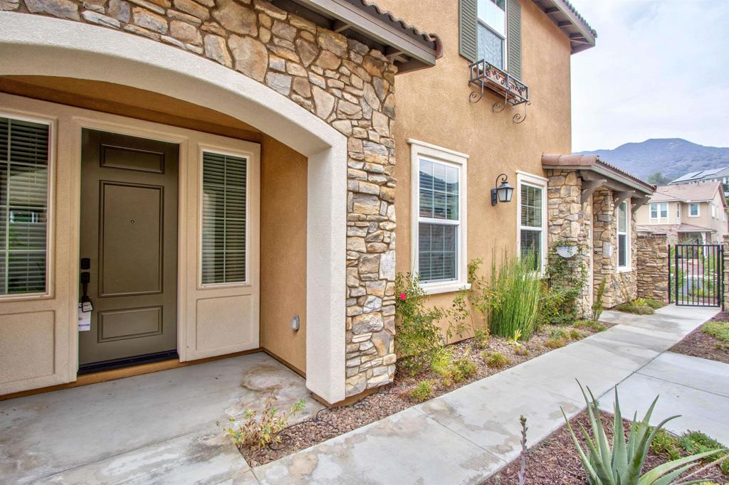 368 Ventasso Property Photo 5