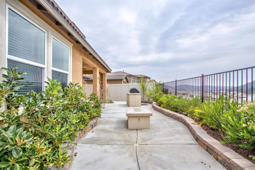 368 Ventasso Property Photo 25