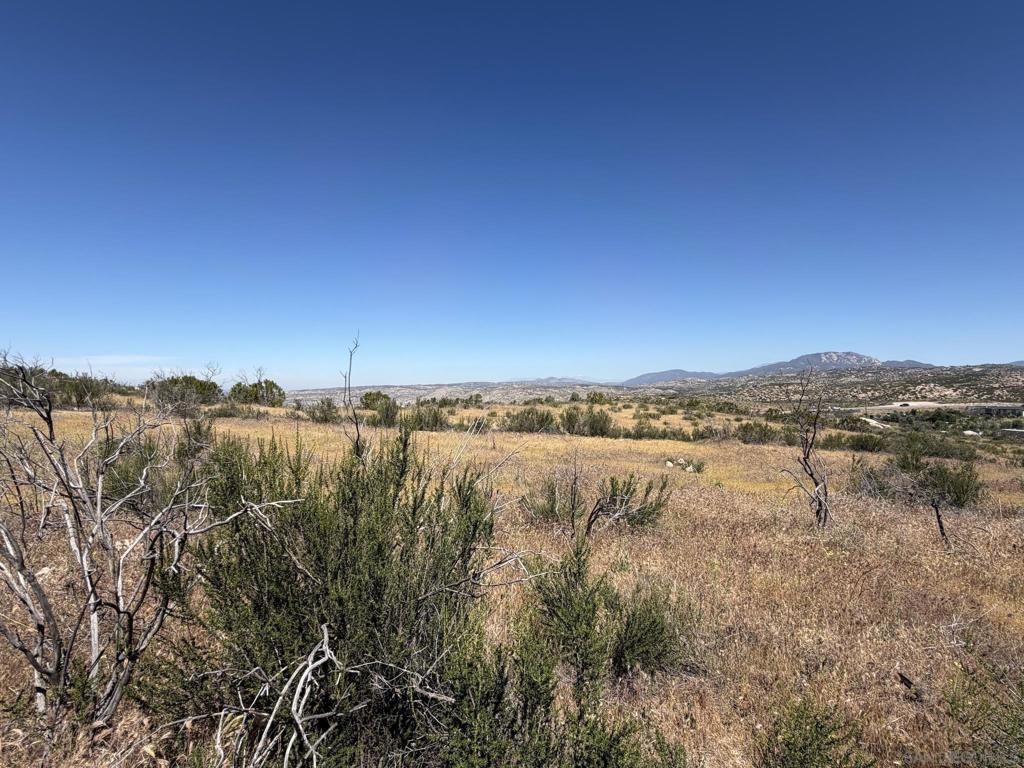 Boulder Vista Drive Property Photo 2