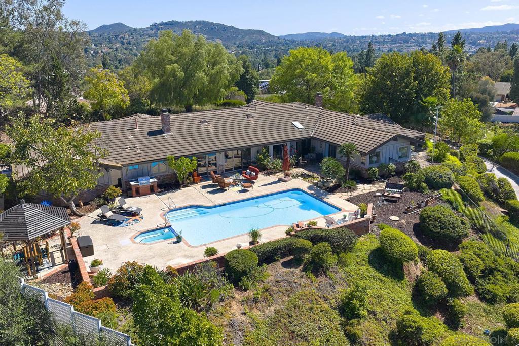 17505 Corte Lomas Verdes Property Photo