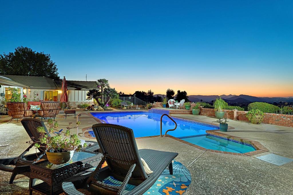 17505 Corte Lomas Verdes Property Photo 6