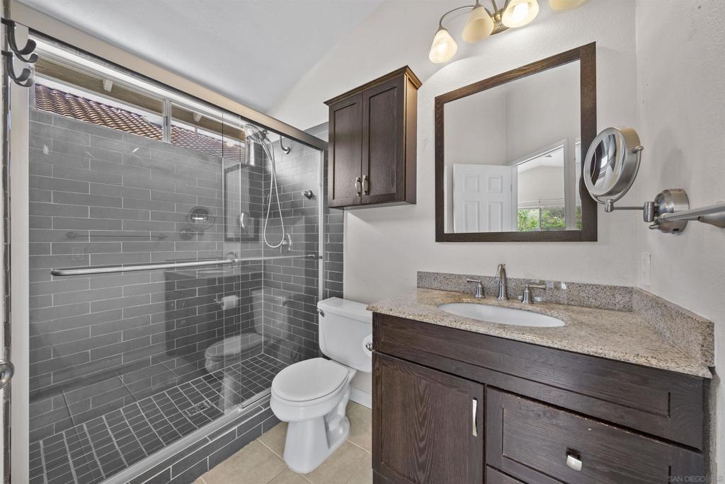 1544 Harbor Dr Property Photo 16