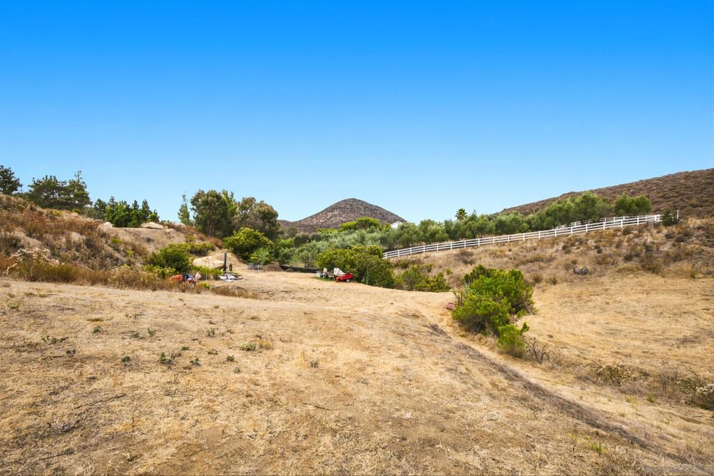 14788 Presilla Dr Property Photo 8