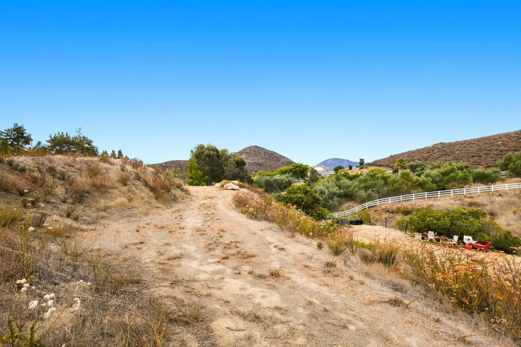14788 Presilla Dr Property Photo 9