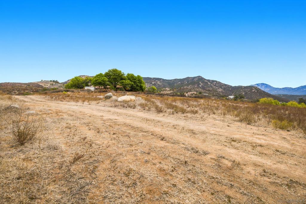 14788 Presilla Dr Property Photo 13