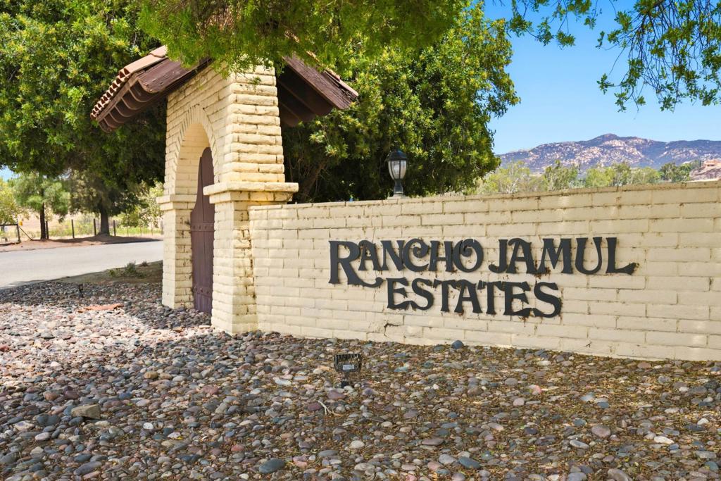 14788 Presilla Dr Property Photo 15