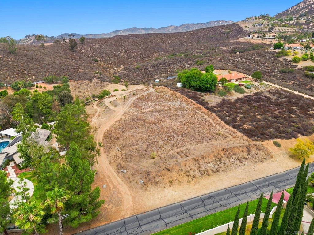 14788 Presilla Dr Property Photo 16