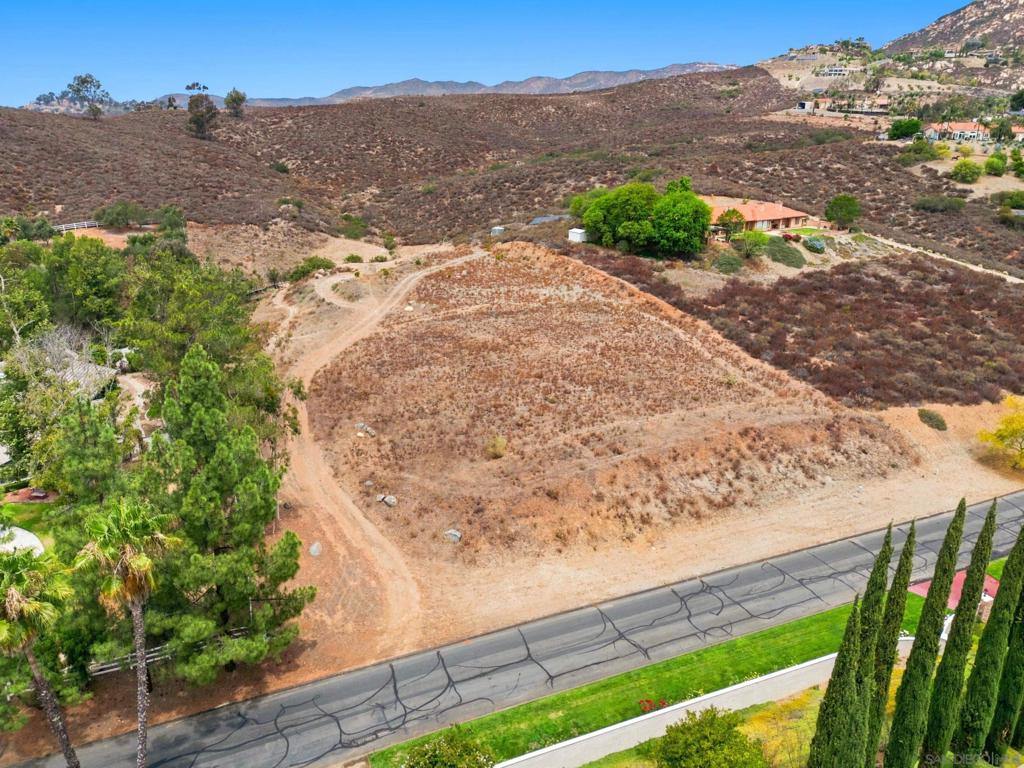 14788 Presilla Dr Property Photo 25