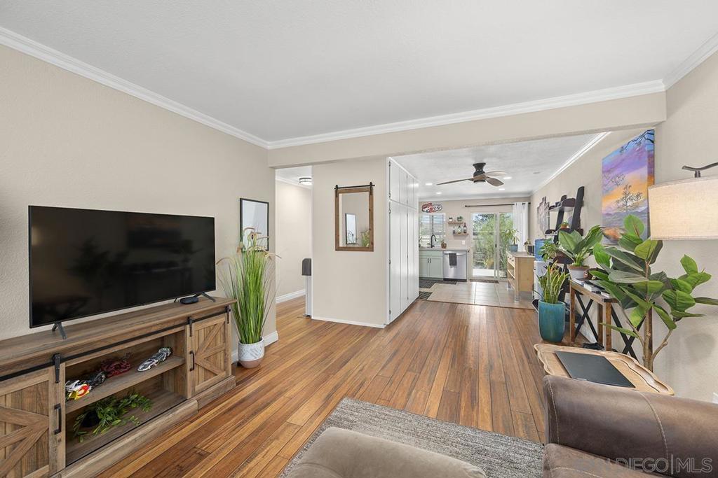 8777 Wahl St. Property Photo 6
