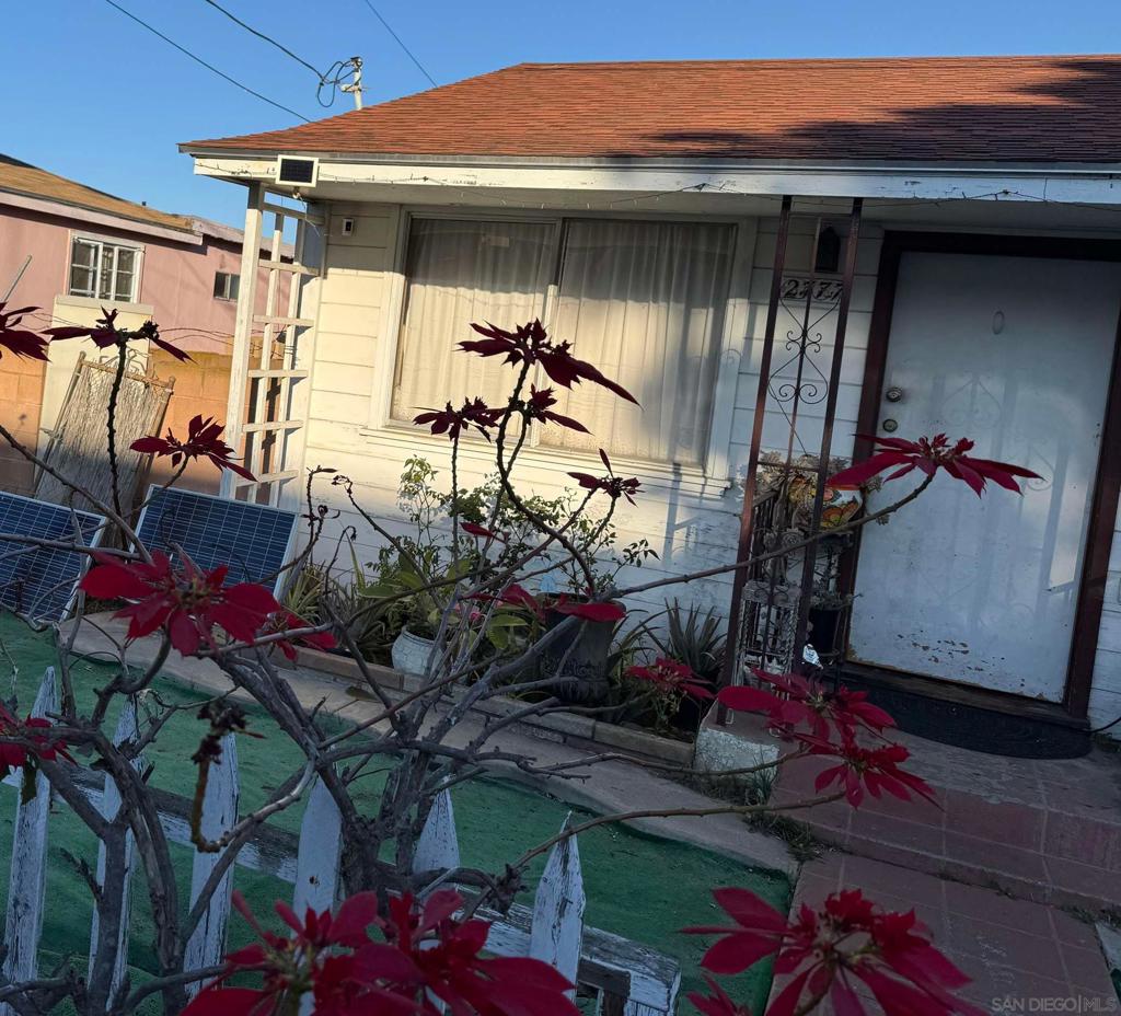 2777 Ulric Property Photo 1