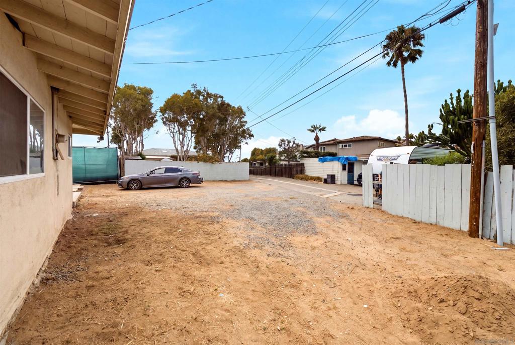 1465 Neptune Avenue Property Photo 16