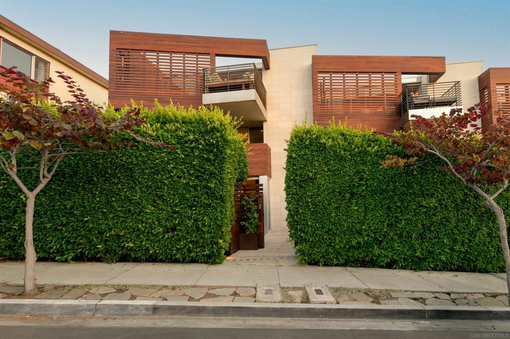435 Ravina Property Photo 3