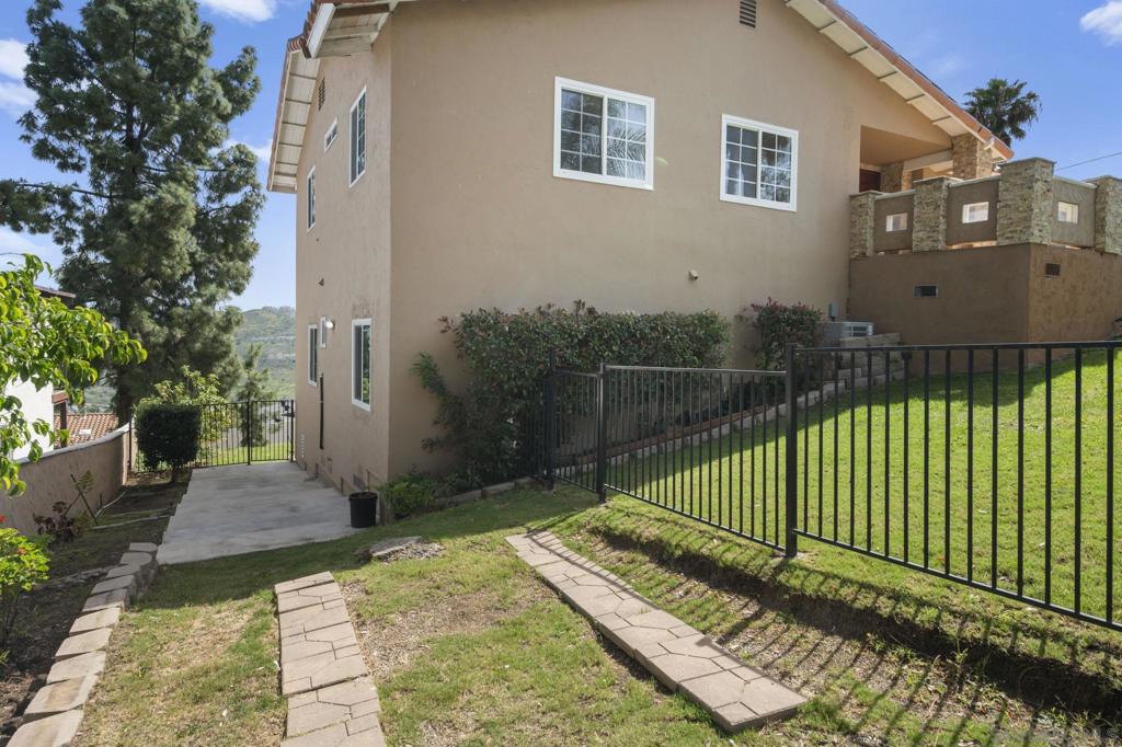 1405 Cuyamaca Ave Property Photo 55