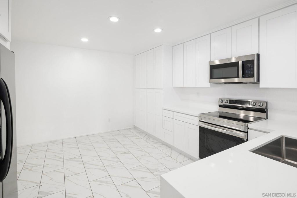 2538 Caminito Muirfield Property Photo 16