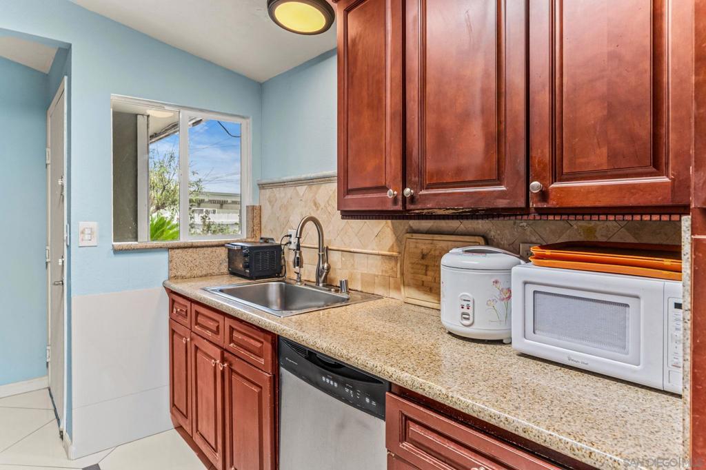 2578 Moonstone Property Photo 6