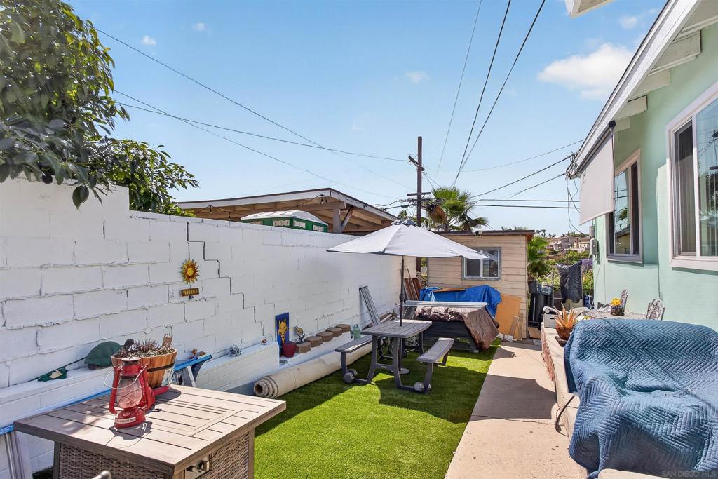 260018144SD Property Photo 15