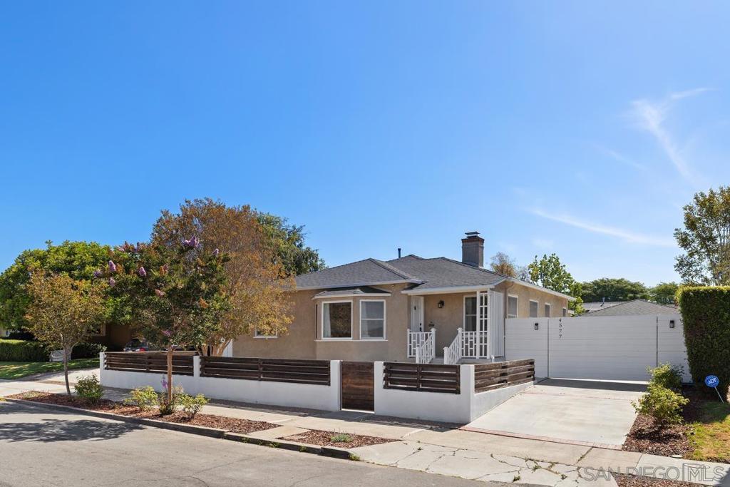 4577 48th Street Property Photo 2