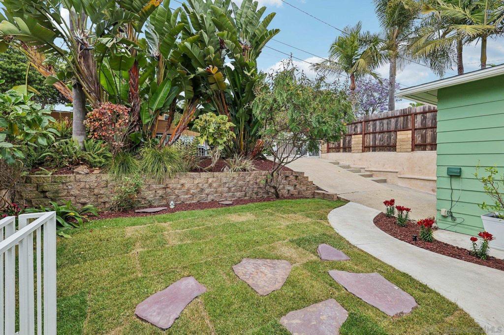 3542 Wawona Dr Property Photo 4