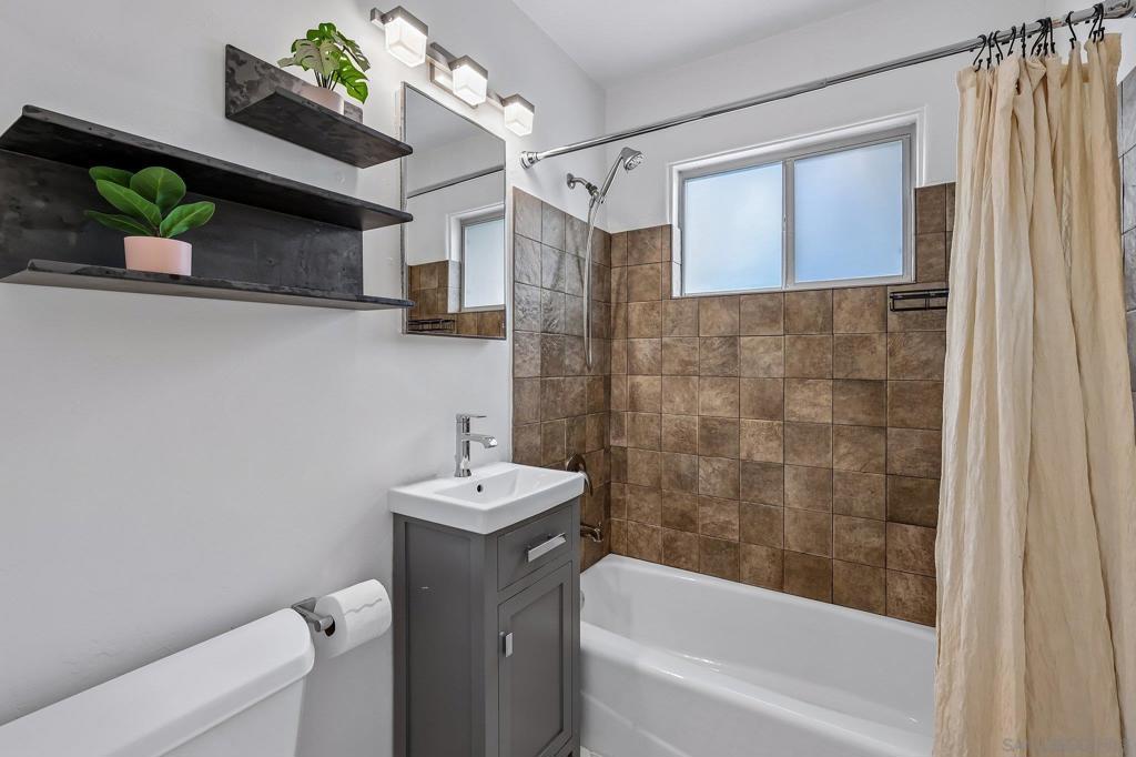 3542 Wawona Dr Property Photo 22