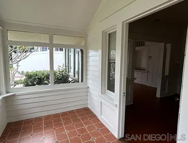 2220 Rosecrans Property Photo 7