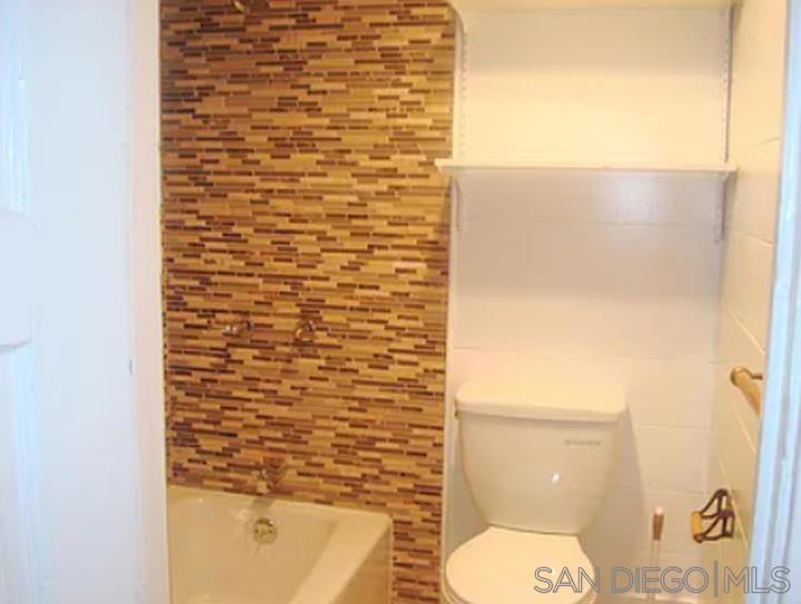 2220 Rosecrans Property Photo 13