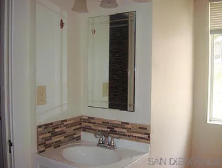 2220 Rosecrans Property Photo 14