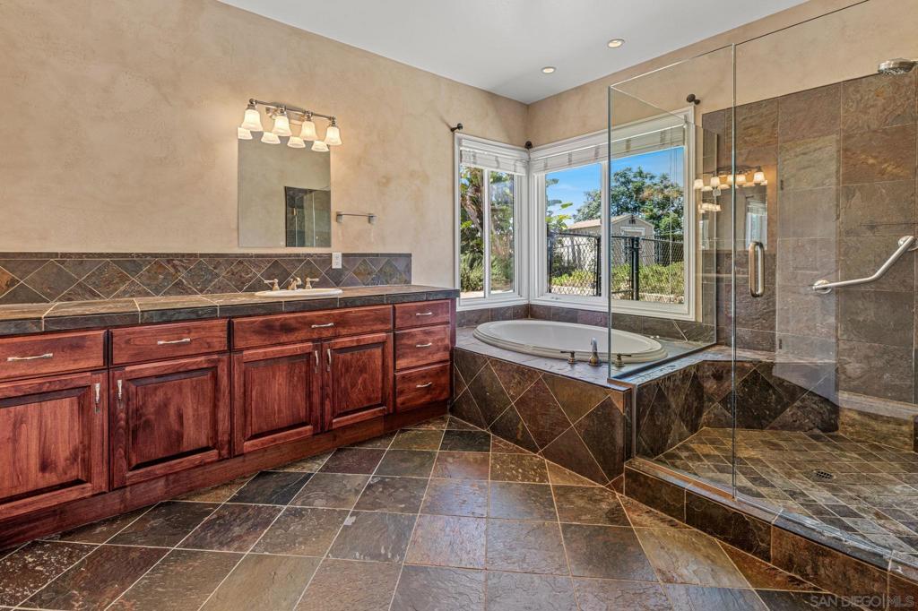 1290 Daxi Lane Property Photo 14