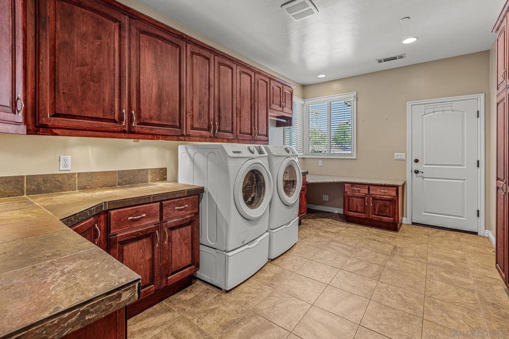 1290 Daxi Lane Property Photo 23
