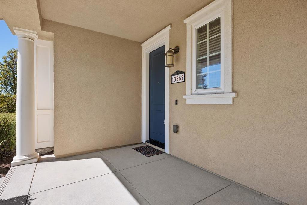 13567 Arroyo Dale Property Photo 3