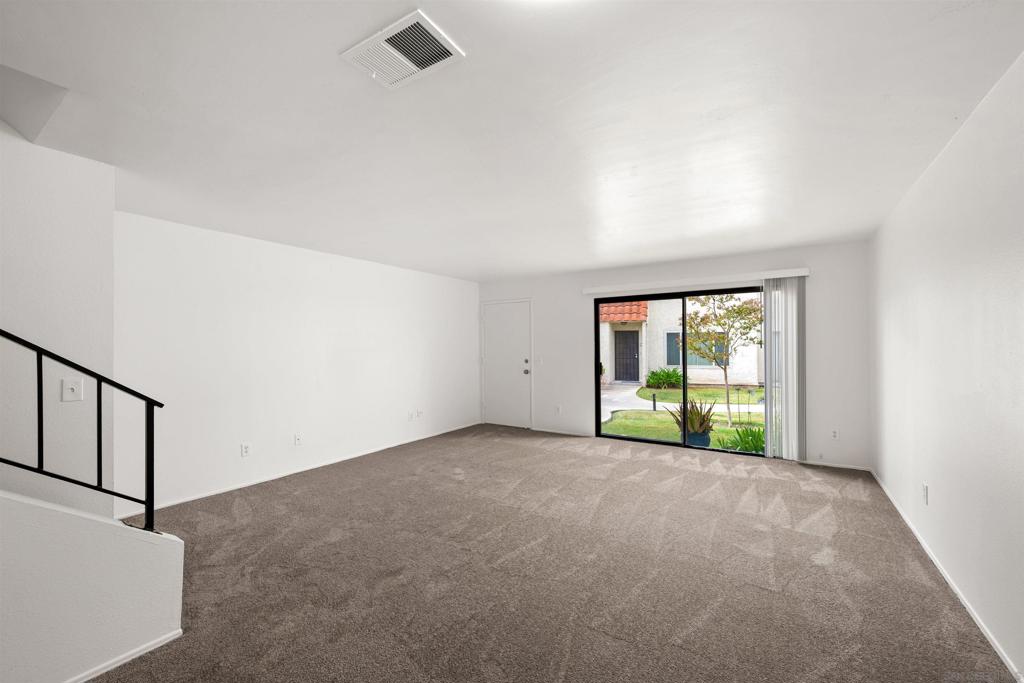 5580 Lake Park Way 28 Property Photo 12