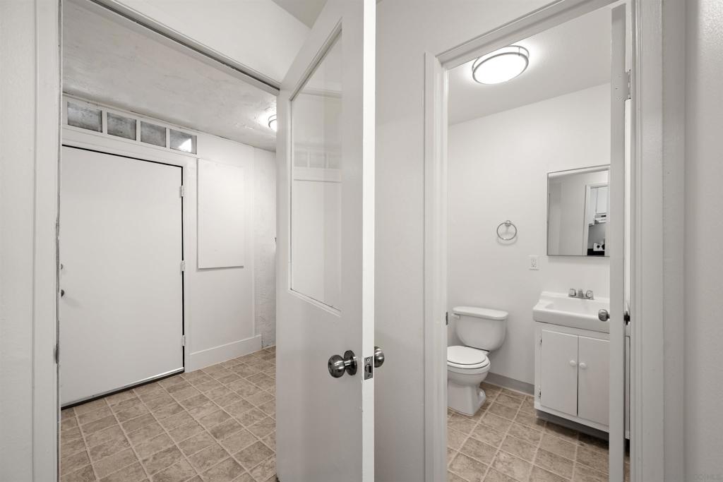 5580 Lake Park Way 28 Property Photo 20