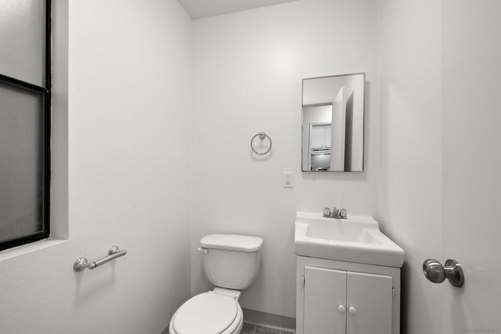 5580 Lake Park Way 28 Property Photo 21