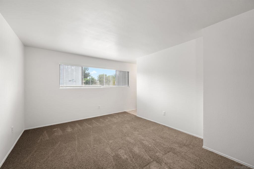 5580 Lake Park Way 28 Property Photo 23