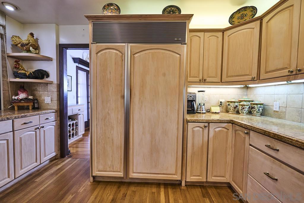 2454 Presidio Dr Property Photo 6